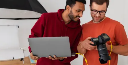 Online or Offline – Which is More Convenient and Safe to Sell Second-hand Cameras